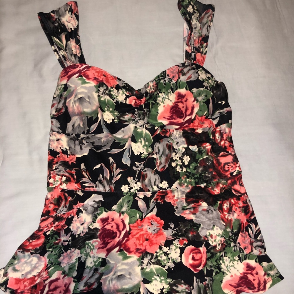 Super cute top!